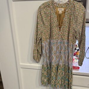 Bohemian Patterned Dress, Jessica Simpson women’s size large, could fit 8/10, 💜